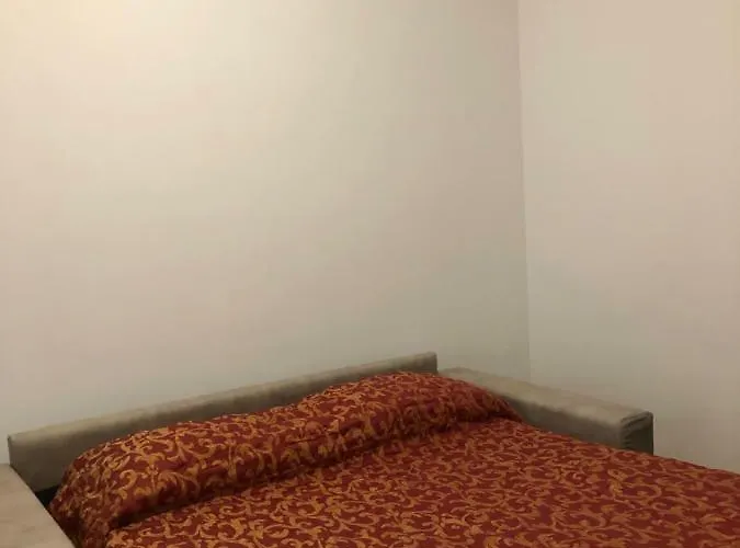 Affittacamere Leoncavallo House *